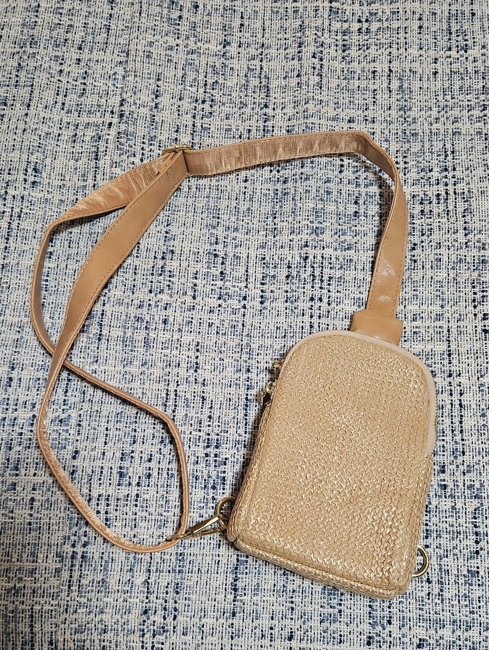 NWOT Neutral Tan Crossbody Straw-Texture Mini Bag